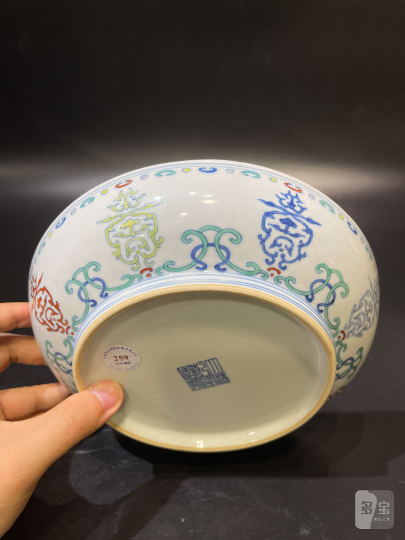 清乾隆 斗彩贯套寿字纹盘 - 图7
